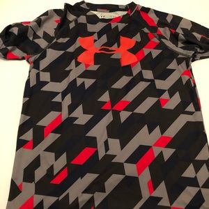 Set of 2 youth UA shirts